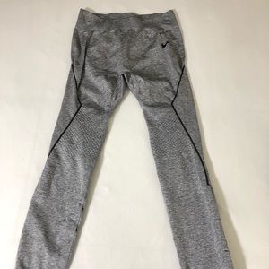 Nike pro workout leggings